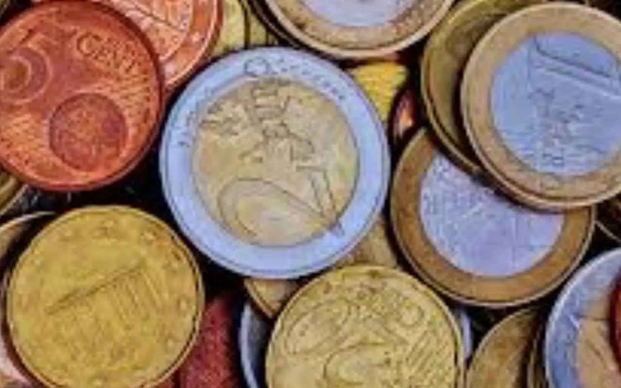 Cashback sanitario: come recuperare soldi sulle visite mediche SP - Ricevute mediche e simbolo cashback